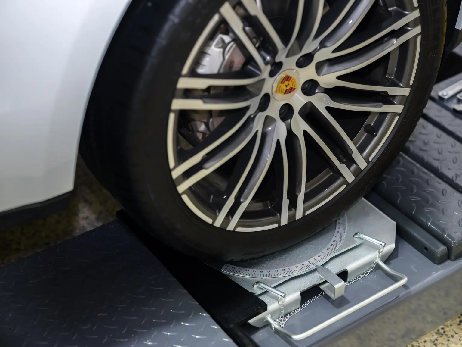 Wheel Alignment at Precision Tyre & Alignment